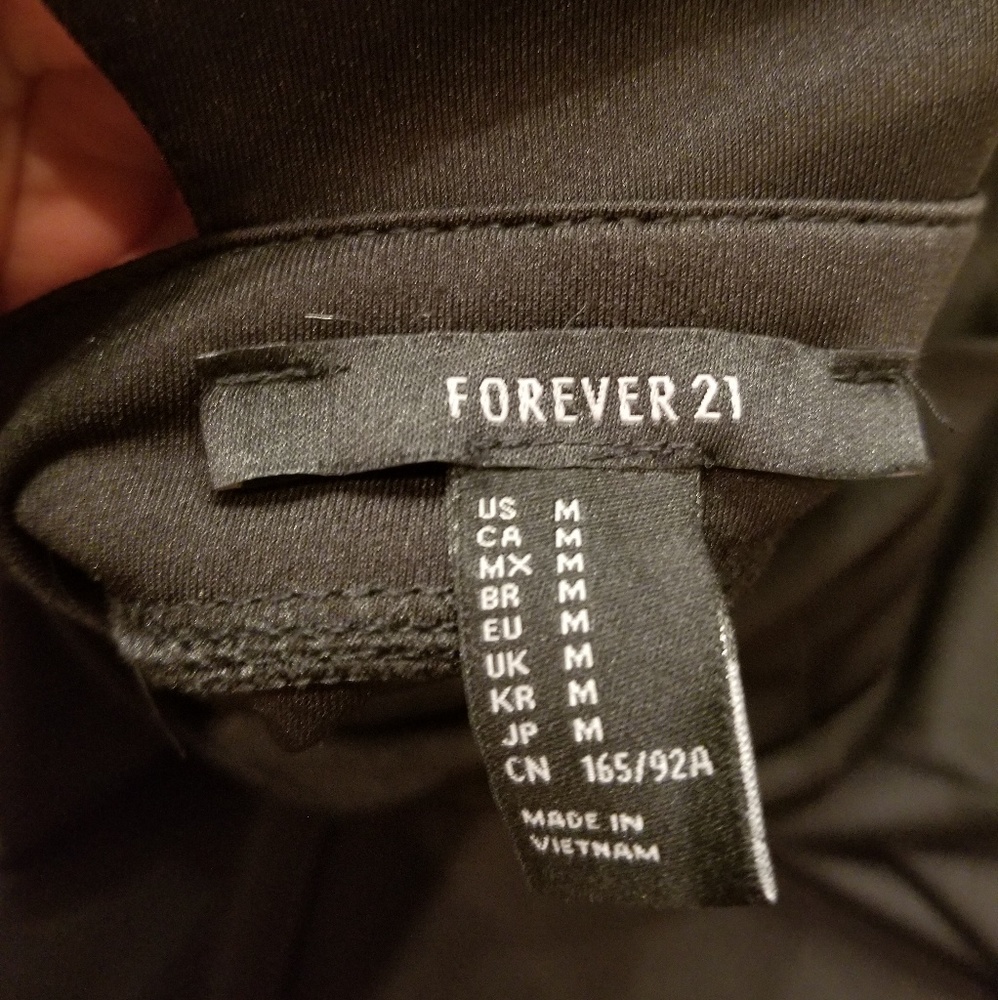 Forever 21 little black dress - Picture 4 of 5